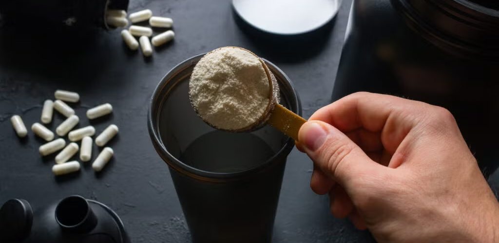 همه چیز درباره پودر چاقی | طبقه‌بندی، روش مصرف صحیح و ۱۰ نکته حیاتی قبل از خرید