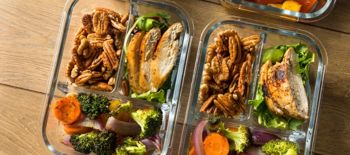 چطور بدون رژیم سخت وزن کم کنیم؟ ۱۵ عادت ساده و مؤثر